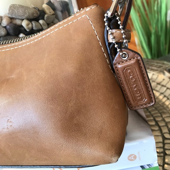 VINTAGE COACH TAN BAGUETTE BAG - Picture 3 of 16